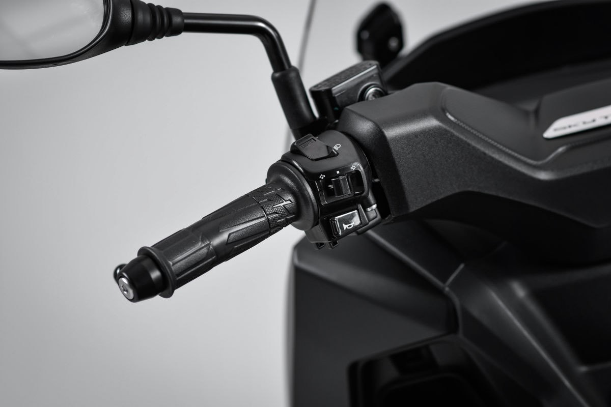  Kymco lancia il nuovo scooter Skytown 125